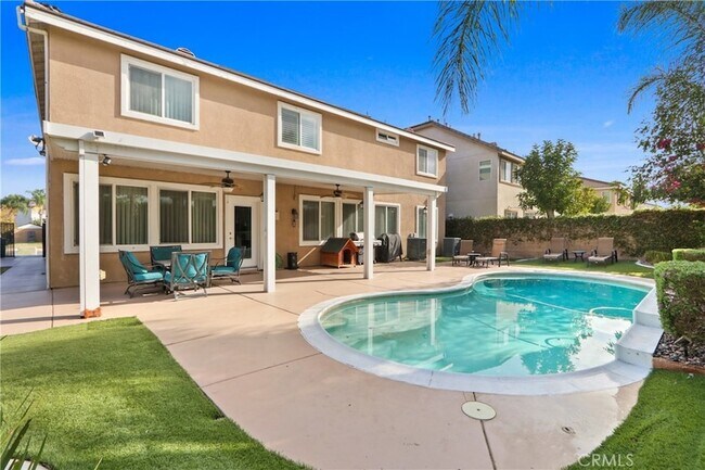 Building Photo - 13713 Turf Paradise St