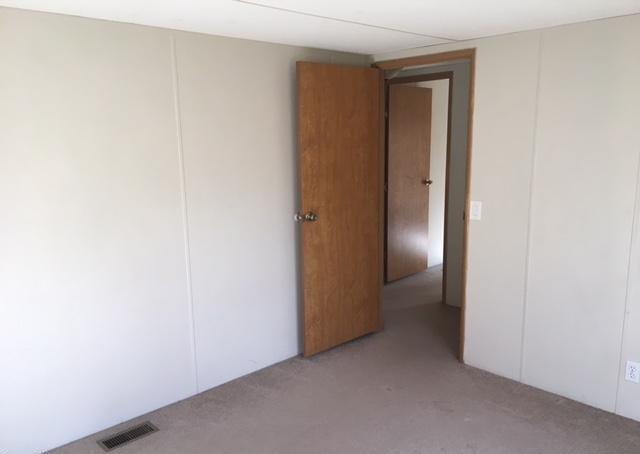 Building Photo - 1617 Ridge Dr