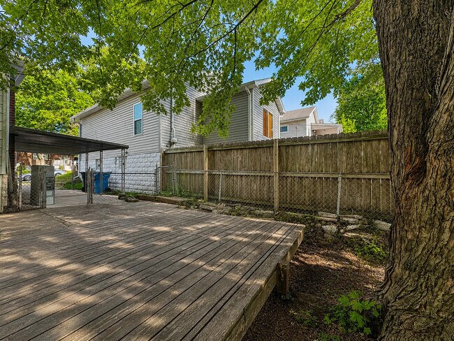 Building Photo - 8527 Philo Ave