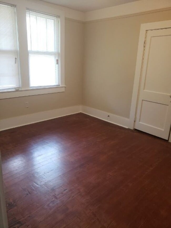 Building Photo - 3 br, 1 bath House - 4678 O'Hear Avenue