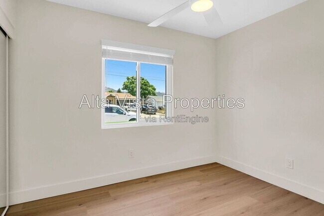 Building Photo - 13438 Buxton Ave