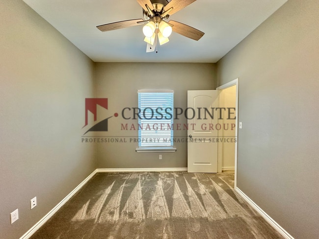 Building Photo - 3 Bedroom 2.5 Bathroom Townhomes at Villa Rosa! Now offering 1/2 OFF FIRST FULL MONTHS RENT!
