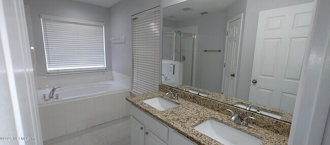 Building Photo - 1035 Beckingham Dr
