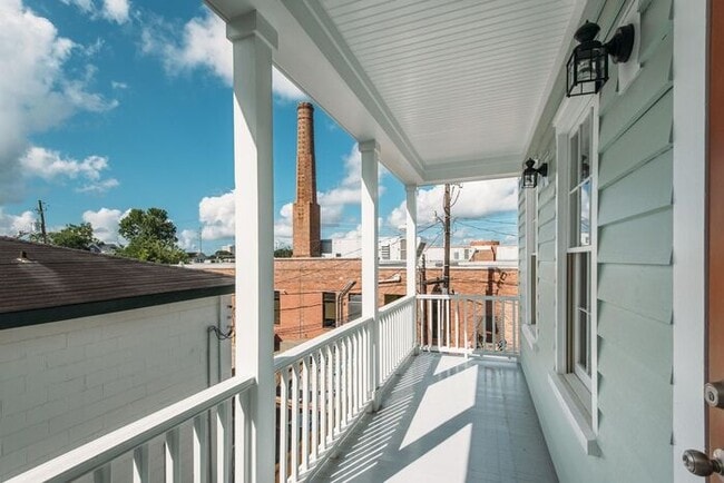 Building Photo - 10 Orrs Ct