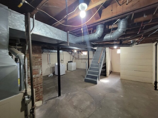 Building Photo - 3 Bedroom Single Family home for Rent