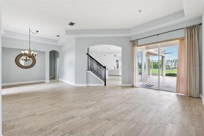 Building Photo - 13049 Thoroughbred Dr