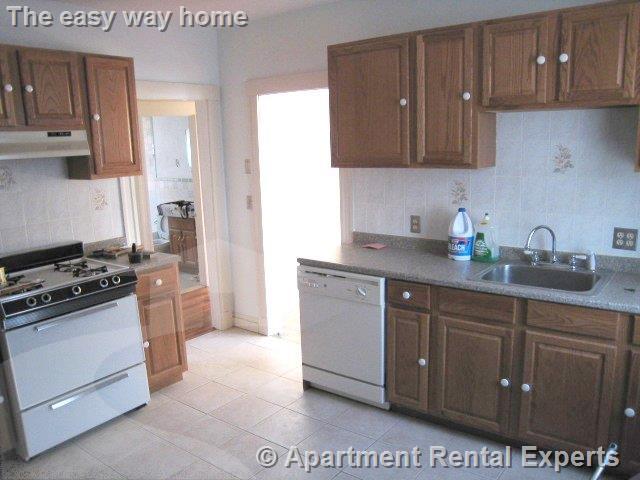 Primary Photo - 49 Conwell Ave