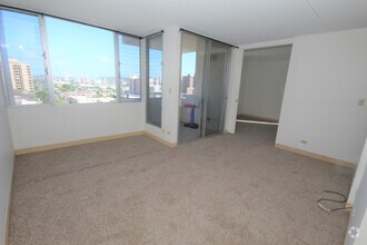 Building Photo - AVAILABLE NOW! 2 BED 1 BATH 1 COVERED PARK...