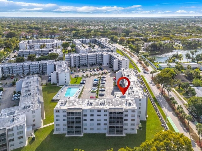 Building Photo - 14180 SW 84th St