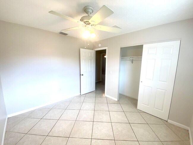 Building Photo - 4557 W Alhambra Cir
