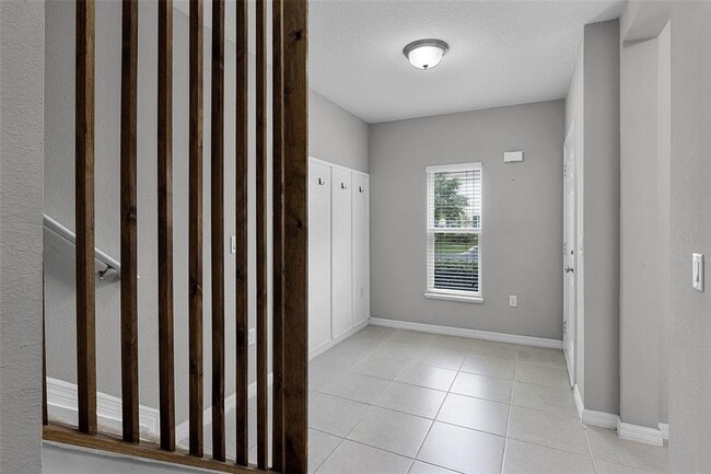 Building Photo - 228 Primrose Dr