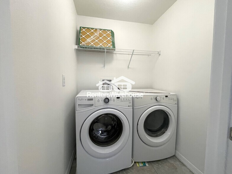 Building Photo - 12942 Utopia Gdns Wy