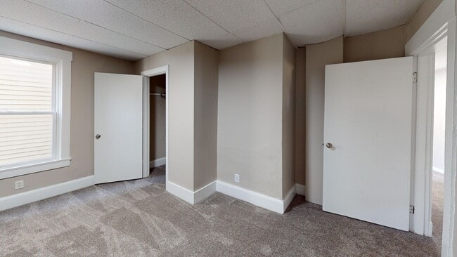 Building Photo - 33 Westminster Ave