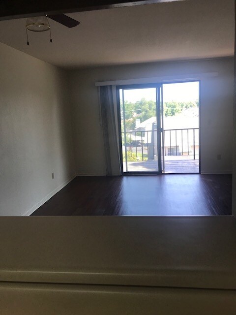 Building Photo - 800 Mission Sierra Ct