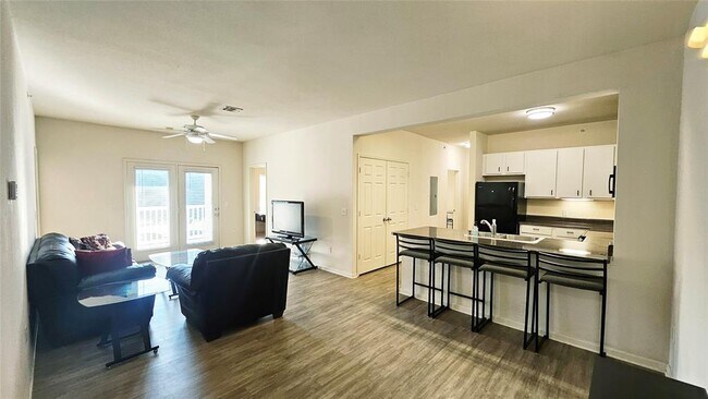Building Photo - 2200 Classen Blvd