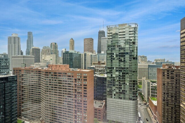 Building Photo - 240 E Illinois St