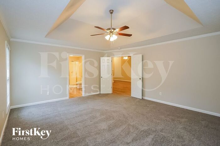 Building Photo - 339 Bayhill Dr