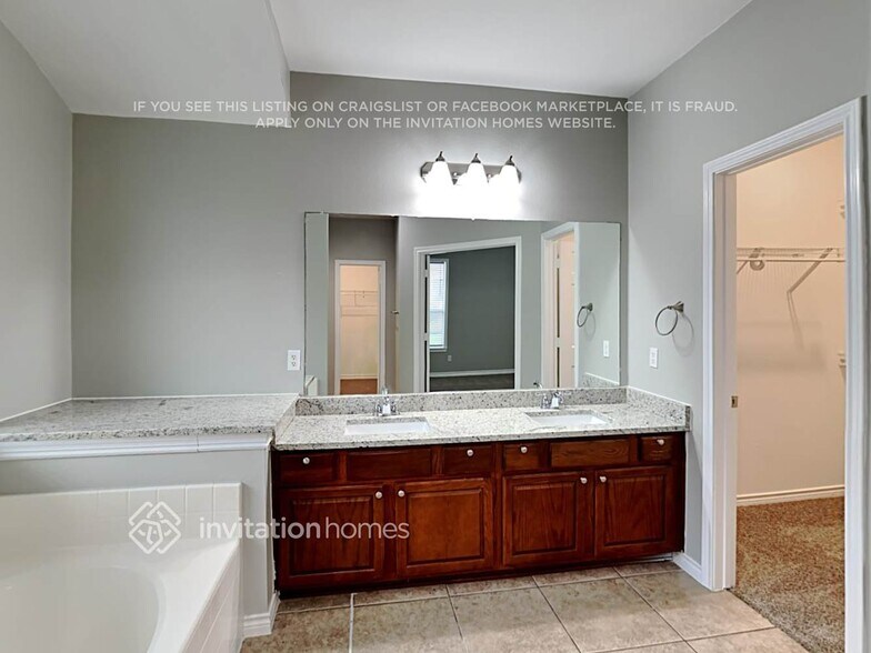 Building Photo - 5505 Millers Creek Dr