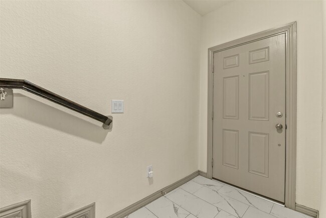 Building Photo - 2123 Sequoia Woods Dr
