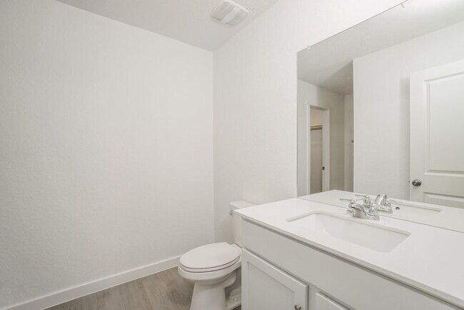 Building Photo - 606 Kayden Ct
