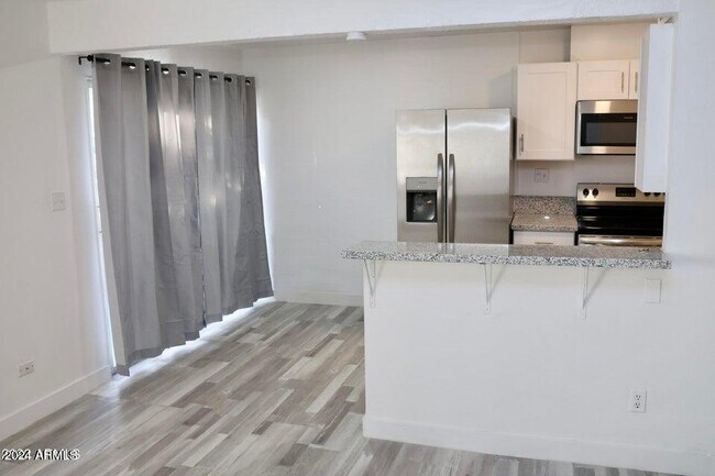 Building Photo - 3828 N 32nd St