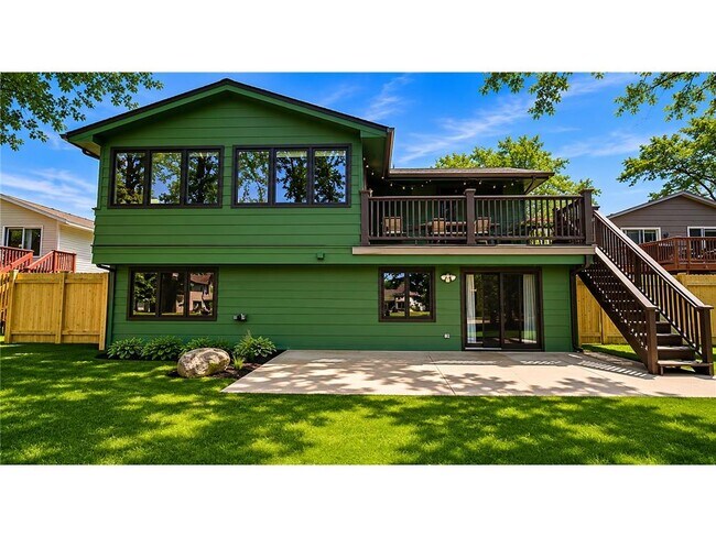 Building Photo - 8317 Idaho Ave N