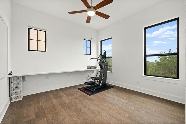 Building Photo - 223 Honey Creek Ct