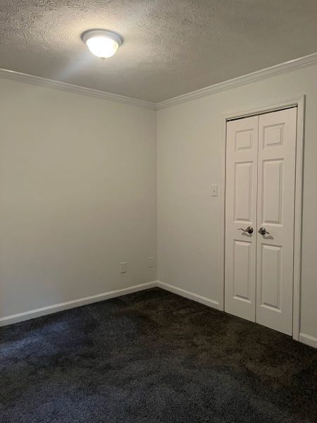 Building Photo - 2 bedroom/2 bathroom Townhome in a great l...