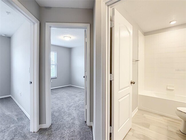Building Photo - 213 Rustic Loop