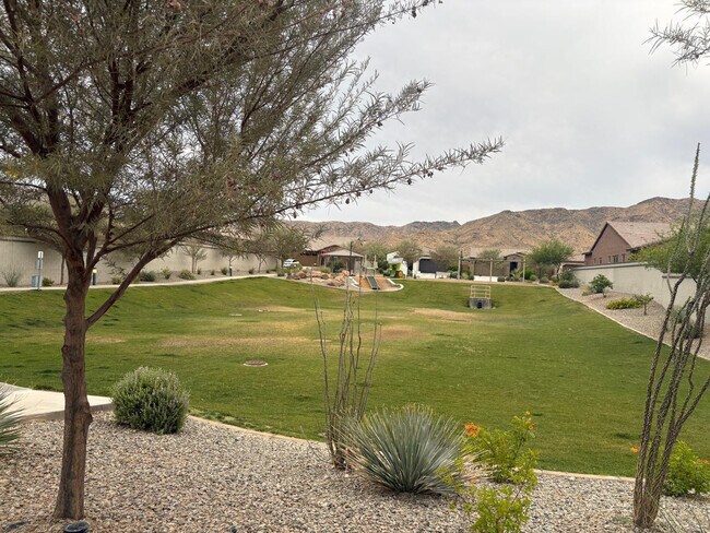 Building Photo - 1649 W la Mirada Dr