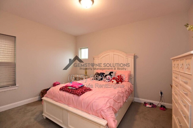 Building Photo - 1028 Fenner Ln