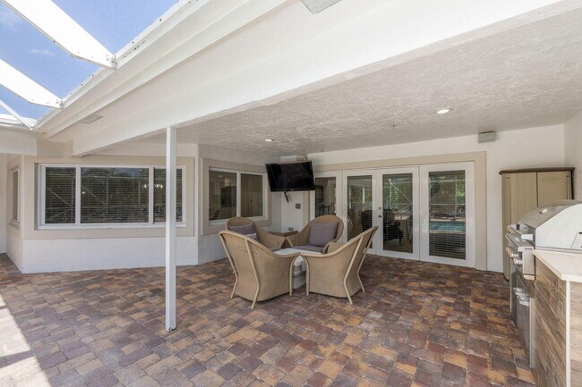 Building Photo - 7447 NW 82nd Terrace