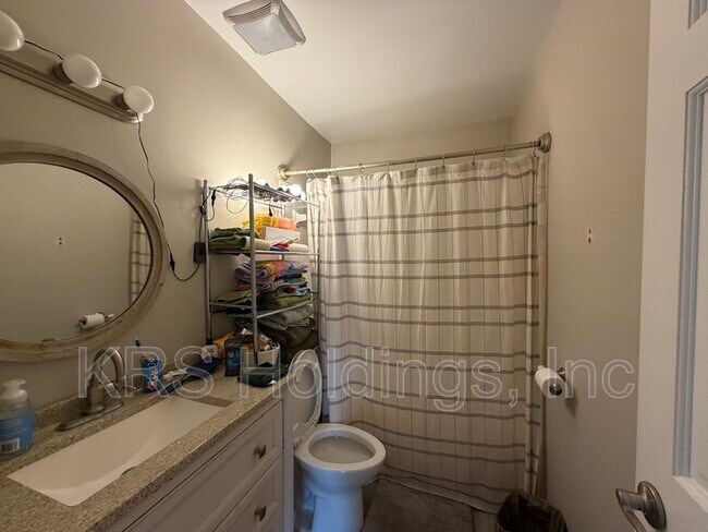 Building Photo - 1249 Eaglewood Dr
