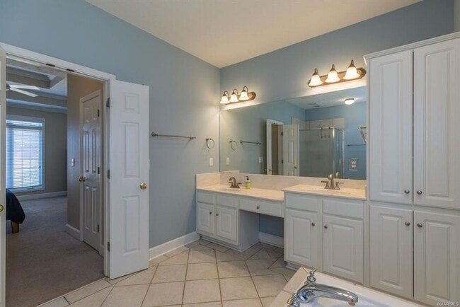 Building Photo - 510 Jasmine Trail