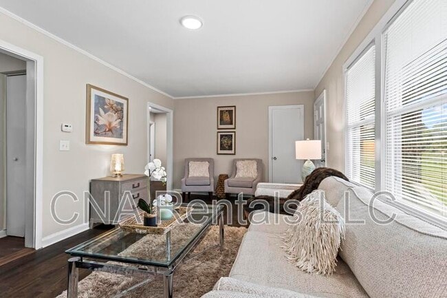 Building Photo - 629 Dunton Cir SE