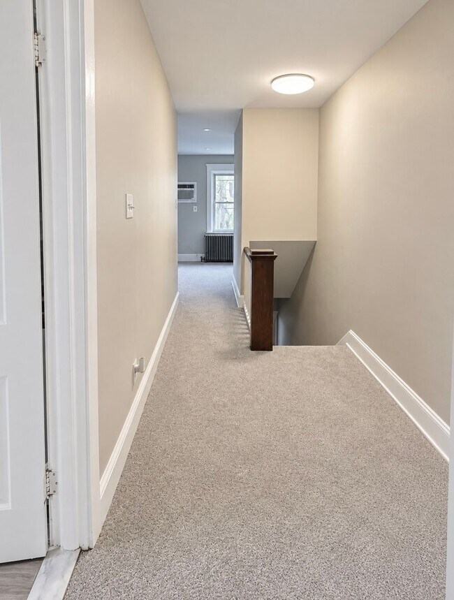 Building Photo - 111 Gayley St