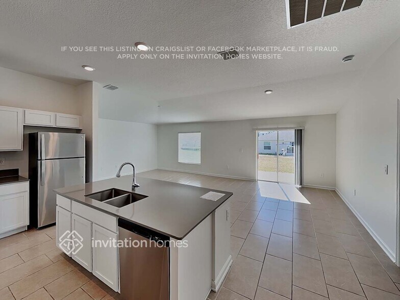 Building Photo - 4060 Tug Hl Ln