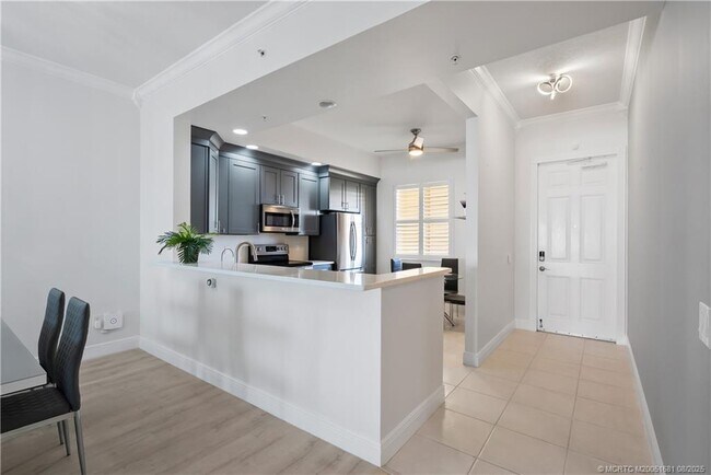 Building Photo - 34 Harbour Isle Dr W