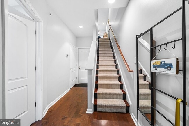 Building Photo - 1333 N Howard St