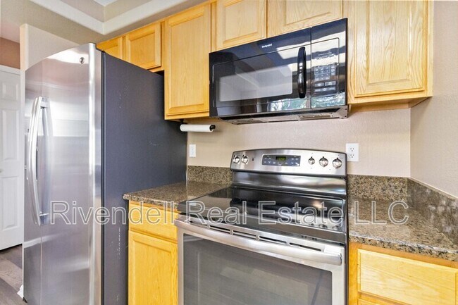 Building Photo - 1529 Spring Water Way