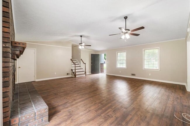 Building Photo - 5146 Bramblewood Dr