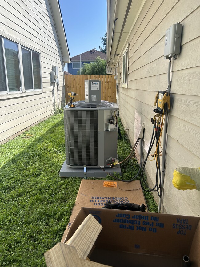 Building Photo - 6231 Lone Prairie Way