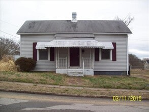 Building Photo - 61 Glen Oak Dr