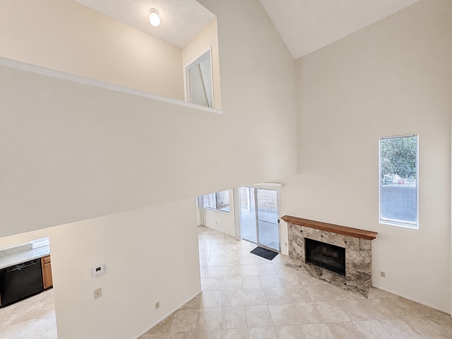 Building Photo - North Pomona Townhome with Private Patio and Community Pool!