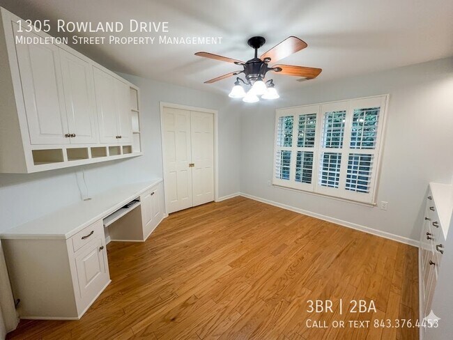 Building Photo - 1305 Rowland Dr