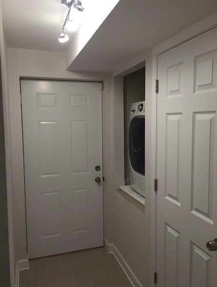 Building Photo - 1356 N Cleveland Ave