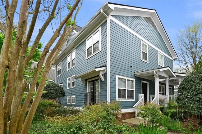 Building Photo - 272 Carlyle Park Dr