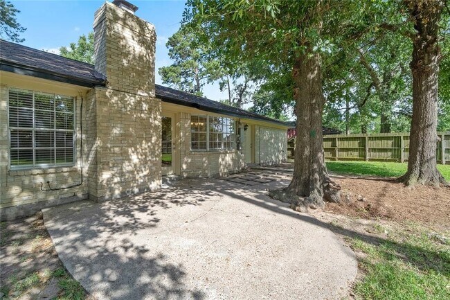 Building Photo - 25814 Leafywood Dr