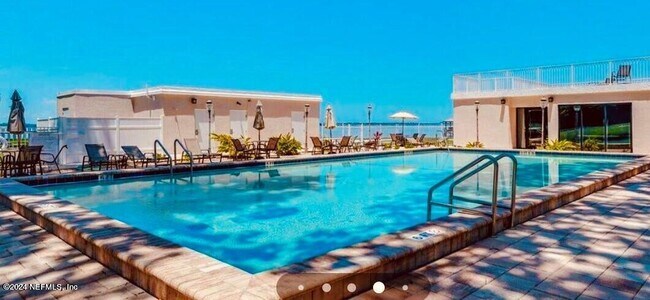 Building Photo - 6000 San Jose Blvd