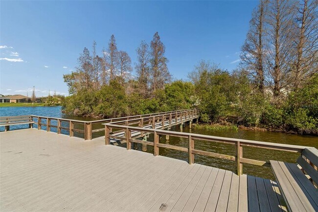 Building Photo - 10687 Lake Montauk Dr